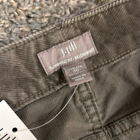 SOLD - Picture 5 of 8